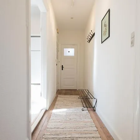 Spacious 2-bed In Aalbor