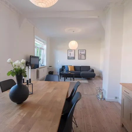 Spacious 2-bed In Aalborg