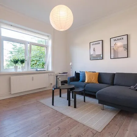 Spacious 2-bed In Aalborg