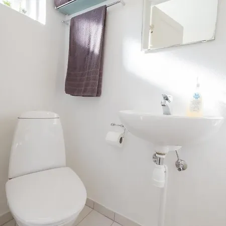 Spacious 2-bed In Daire