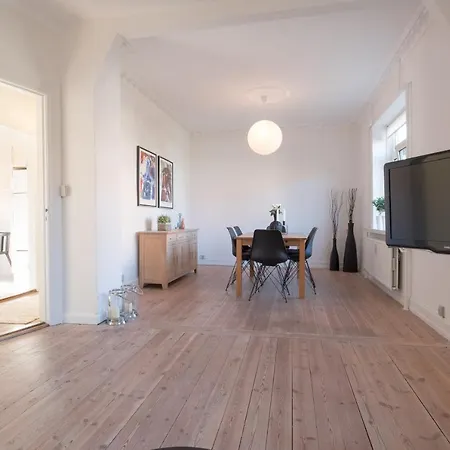 Spacious 2-bed In *