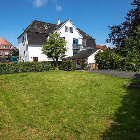 Spacious 2-bed In Aalborg